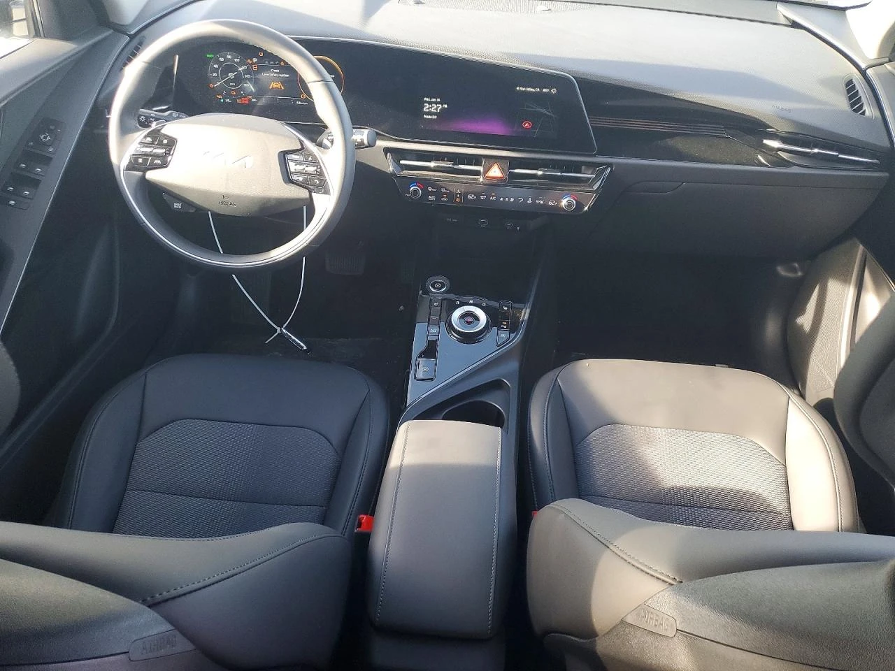 Kia Niro EV Wind, снимка 8 - Автомобили и джипове - 54034356