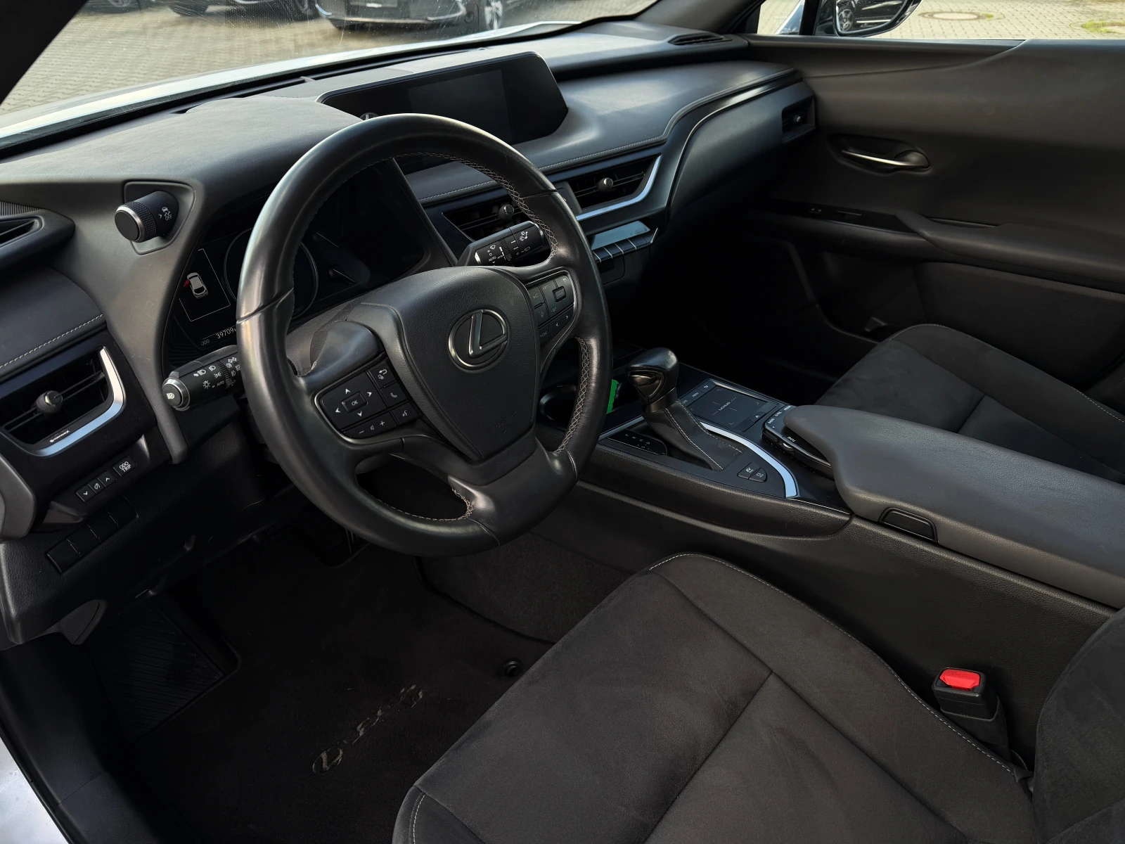 Lexus UX 250h Executive | Mobile.bg � ����������� 8