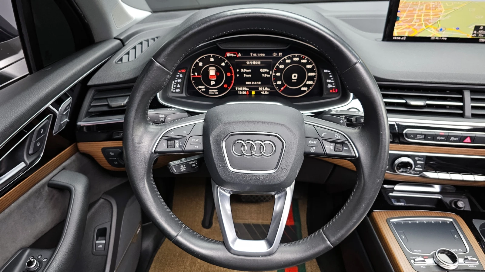 Audi Q7 DISTRONIC* DIGITAL COCKPIT* ПОДГРЕВ/ОБДУХВАНЕ* 4ZO, снимка 11 - Автомобили и джипове - 54343050