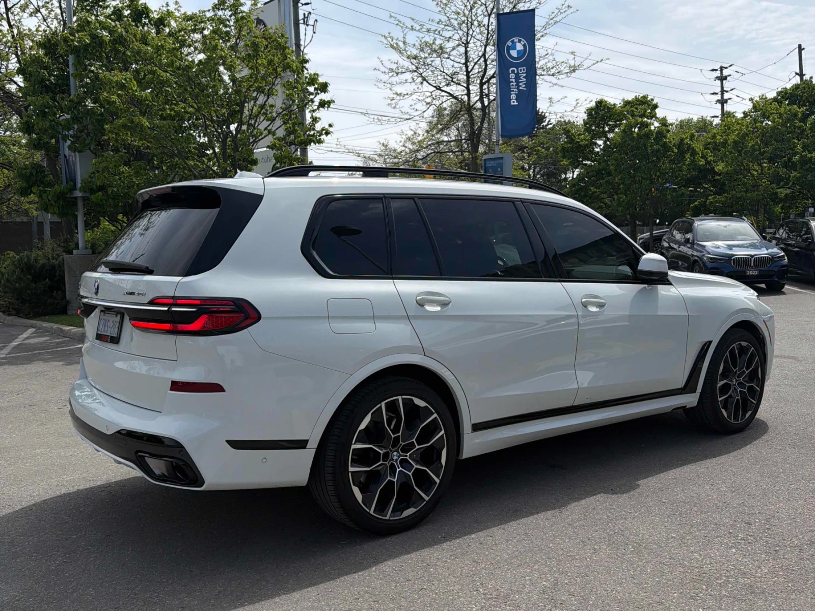 BMW X7 ДИСТРОНИК * ПОДГРЕВ * ПАНОРАМА * МАСАЖИ * CARFAX, снимка 3 - Автомобили и джипове - 54647015