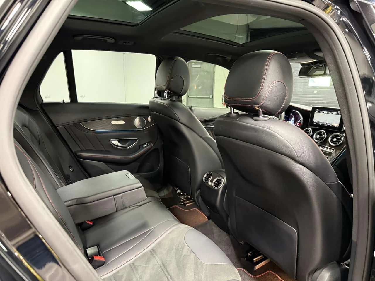 Mercedes-Benz GLC 43 AMG | DISTRONIC | 360 | BURMESTER | ПАНОРАМА | , снимка 11 - Автомобили и джипове - 54755432