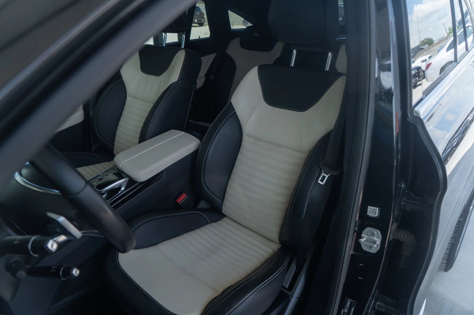Mercedes-Benz GLE 350 D = COUPE = TOP = ГАРАНЦИЯ = ЛИЗИНГ, снимка 8 - Автомобили и джипове - 54936843