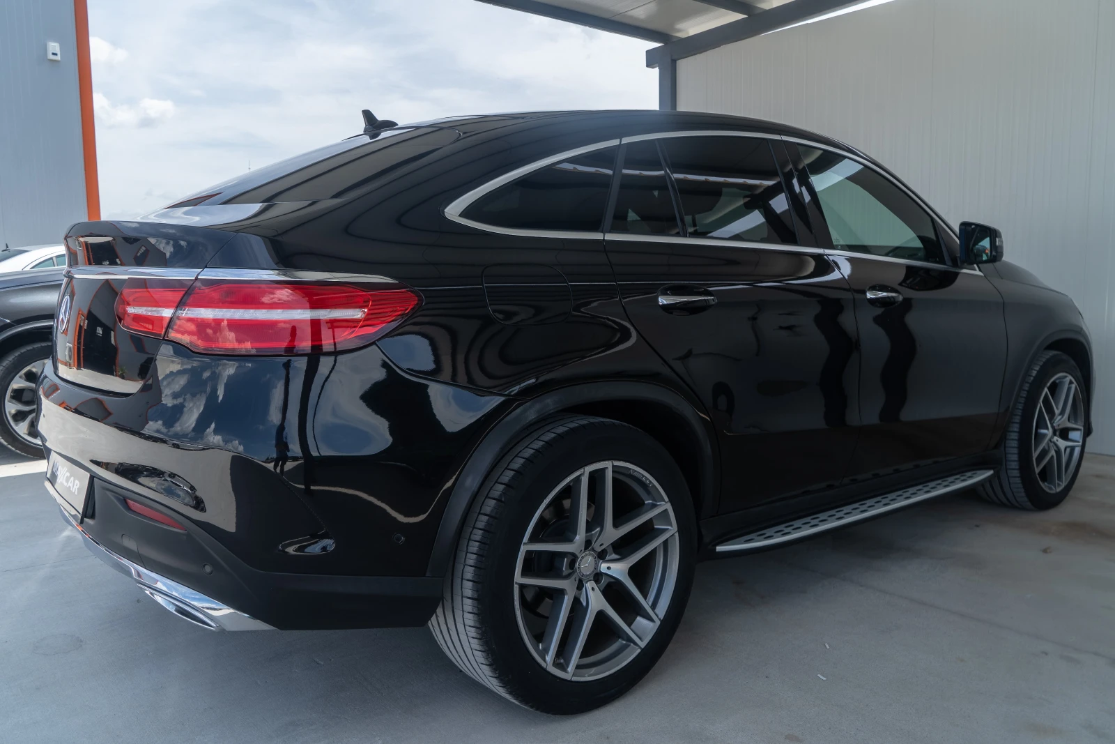 Mercedes-Benz GLE 350 D = COUPE = TOP = ГАРАНЦИЯ = ЛИЗИНГ, снимка 5 - Автомобили и джипове - 54936843