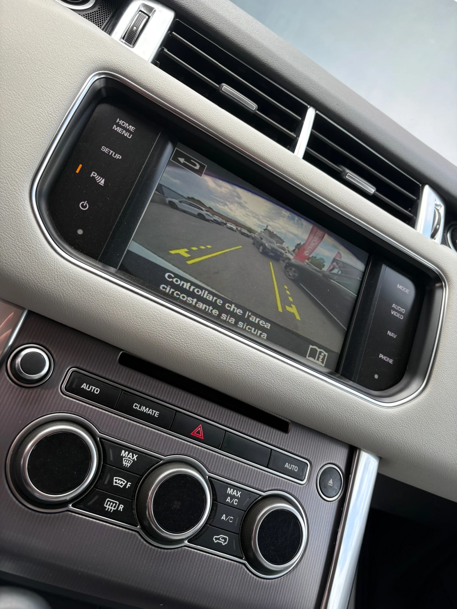 Land Rover Range Rover Sport 3.0D ГАРАНЦИЯ* SHADOWLINE* ЛИЗИНГ* БАРТЕР, снимка 14 - Автомобили и джипове - 54958174