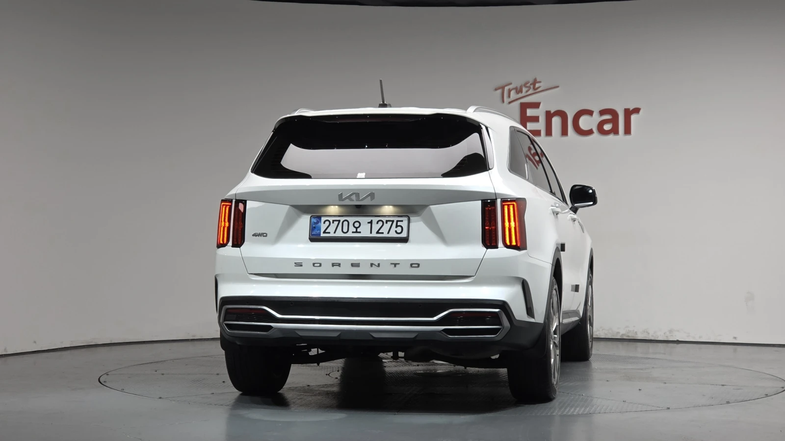 Kia Sorento 2.5* ЕЛ. БАГАЖНИК* ПОДГРЕВ ВОЛАН* КРАЙНА ЦЕНА, снимка 4 - Автомобили и джипове - 55336583