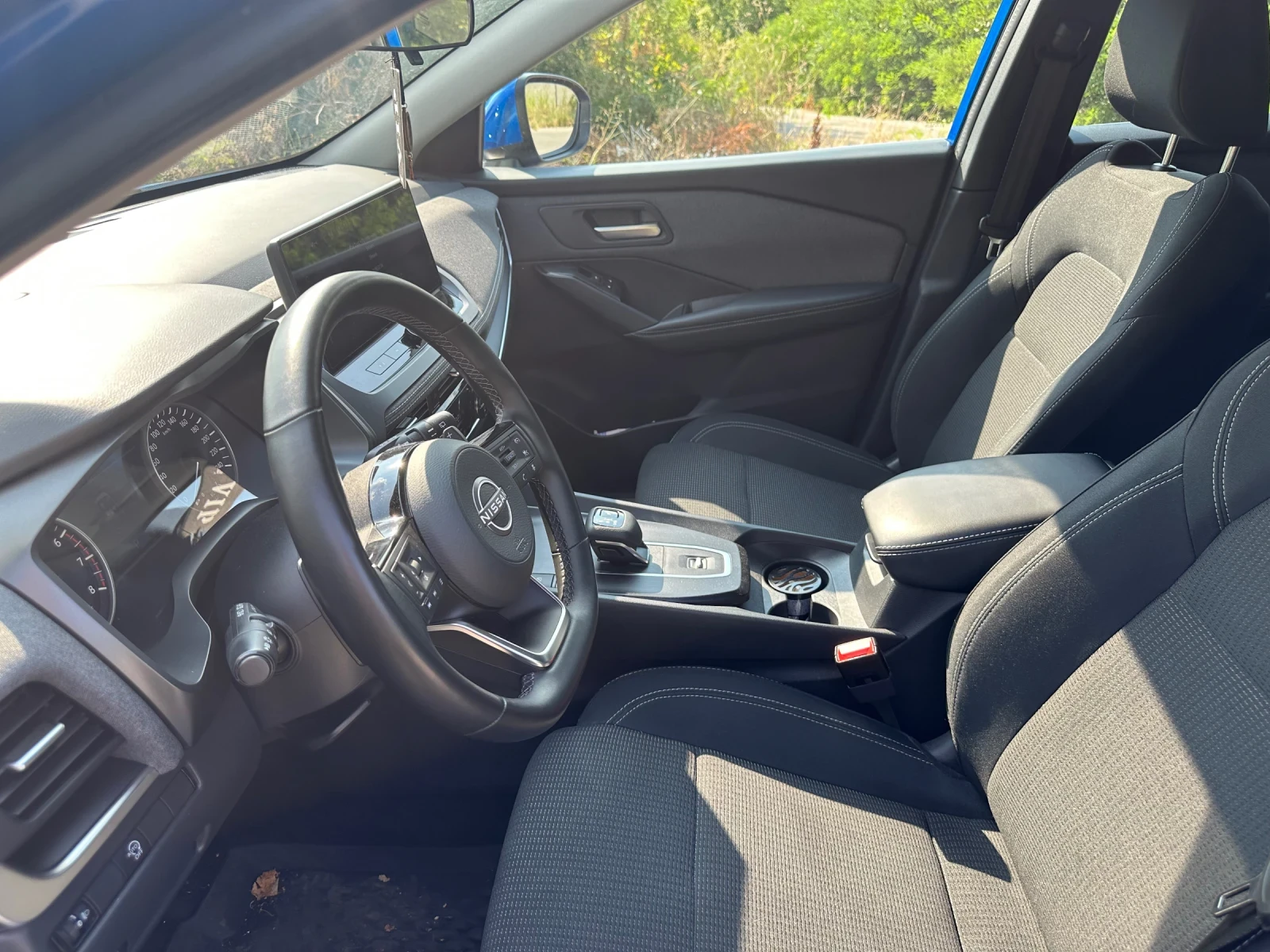 Nissan Qashqai, снимка 12 - Автомобили и джипове - 55690540