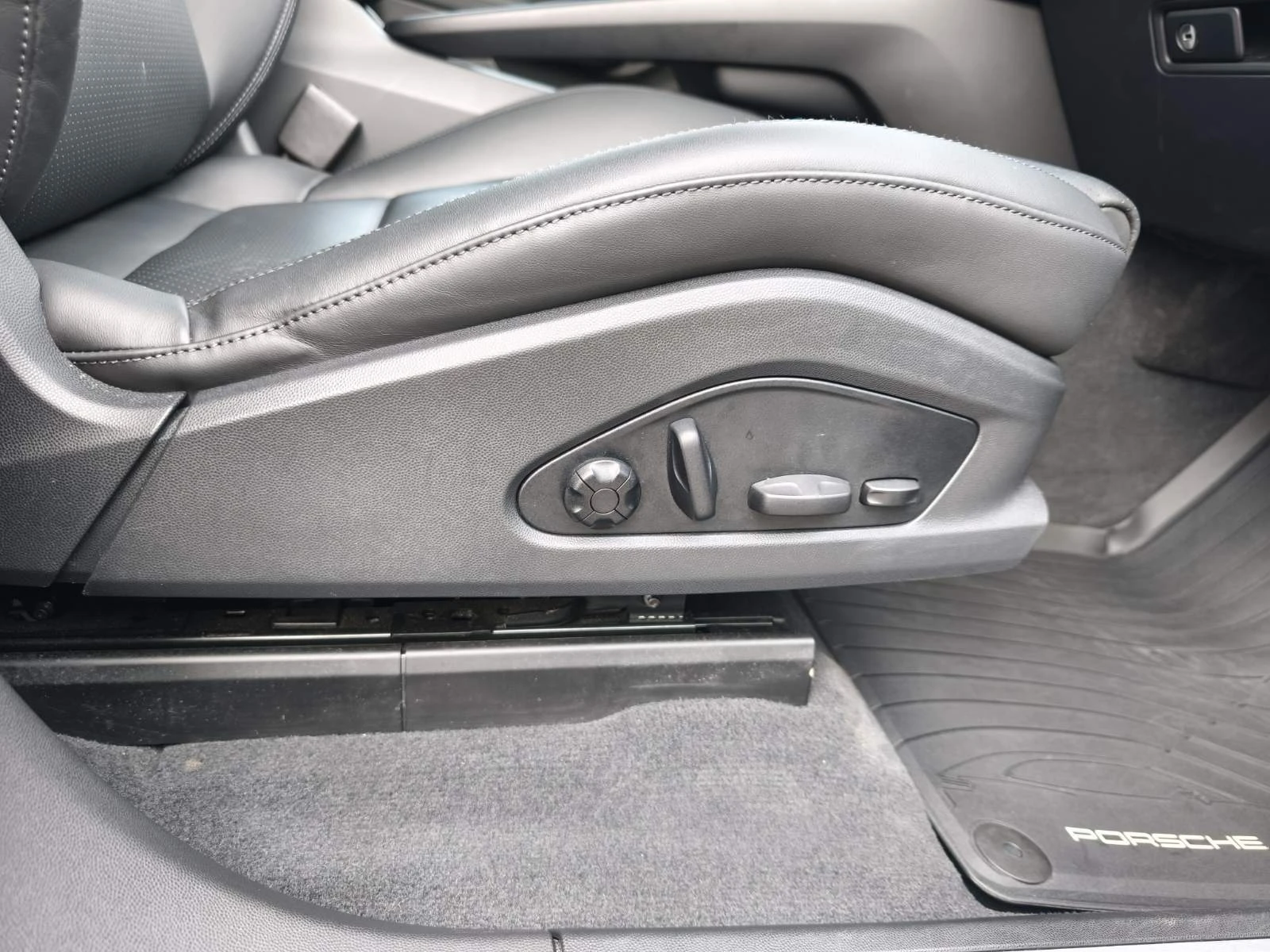 Porsche Macan 4S Pano, 360, Bose, Luft, снимка 14 - Автомобили и джипове - 55752693