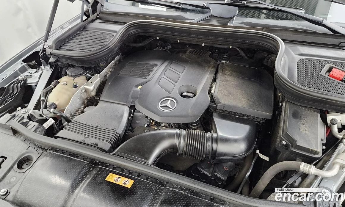 Mercedes-Benz GLE GLE300d 4MATIC, снимка 6 - Автомобили и джипове - 56122757