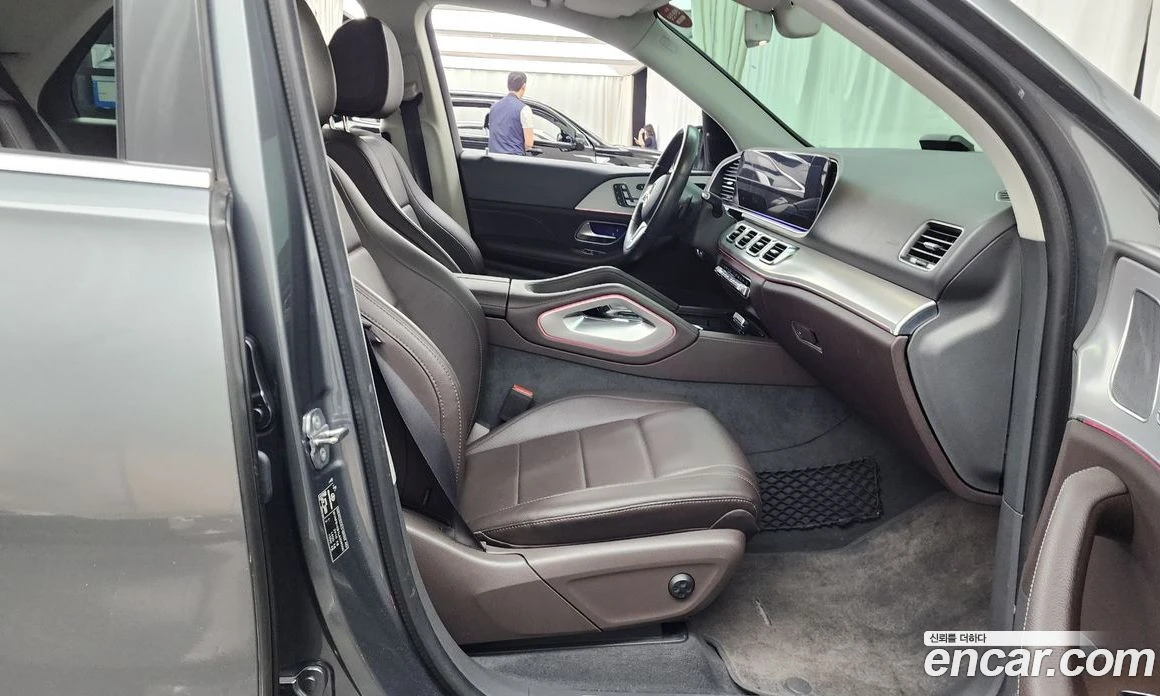 Mercedes-Benz GLE GLE300d 4MATIC, снимка 11 - Автомобили и джипове - 56122757