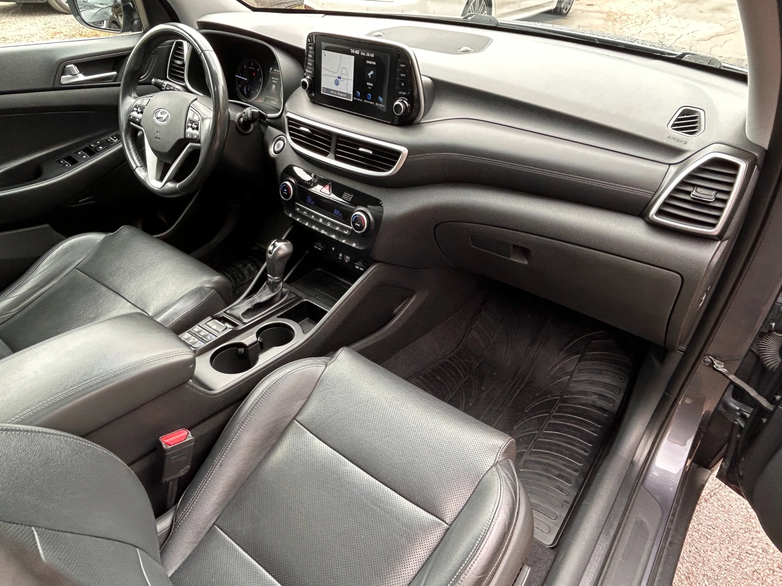 Hyundai Tucson 1.6CRDI DCT-7 EXECUTIVE 136, снимка 9 - Автомобили и джипове - 56234663