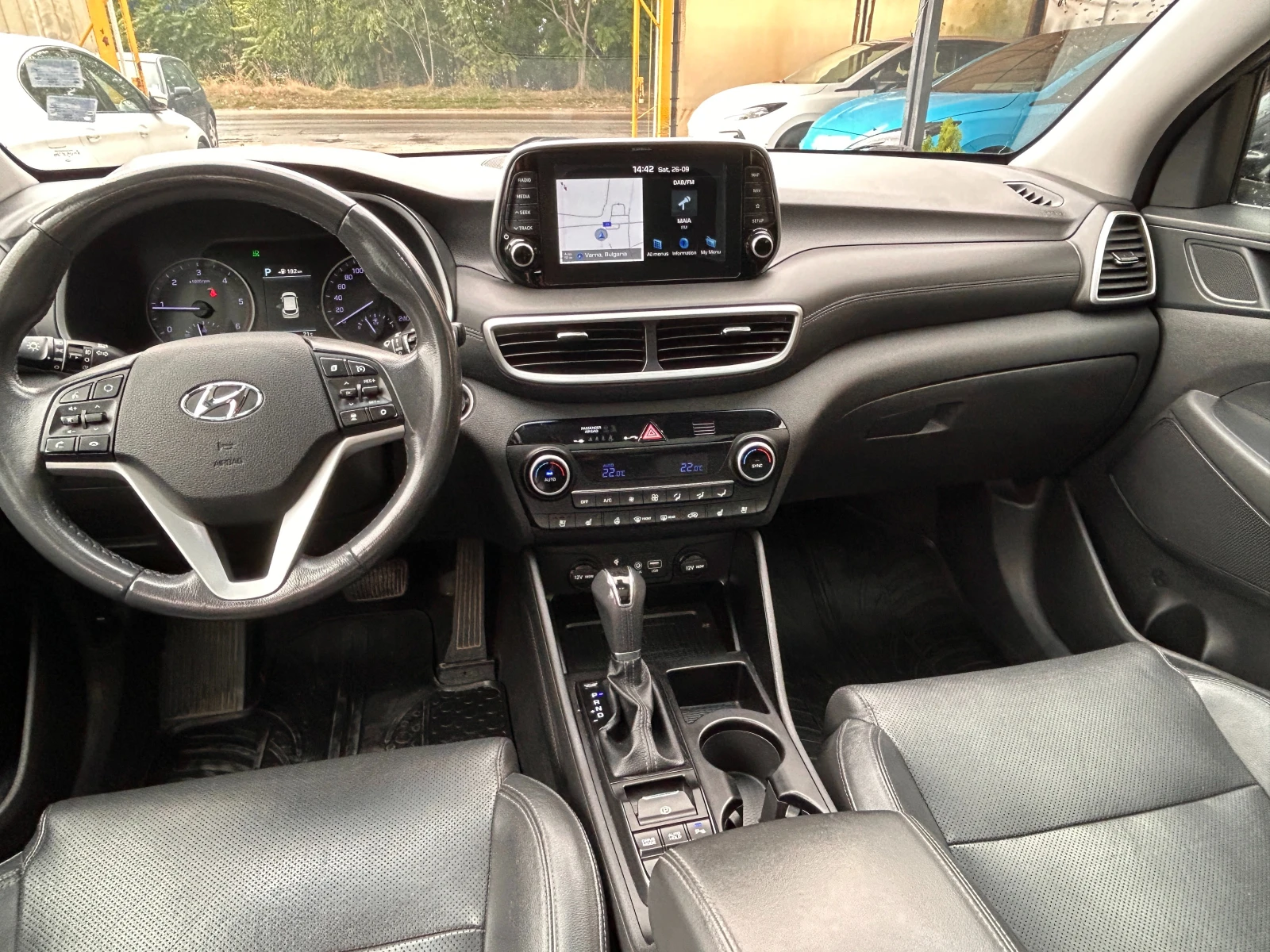 Hyundai Tucson 1.6CRDI DCT-7 EXECUTIVE 136, снимка 12 - Автомобили и джипове - 56234663