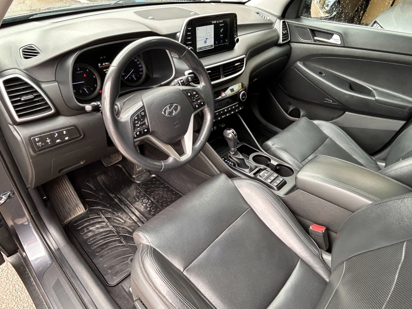 Hyundai Tucson 1.6CRDI DCT-7 EXECUTIVE 136, снимка 8 - Автомобили и джипове - 56234663