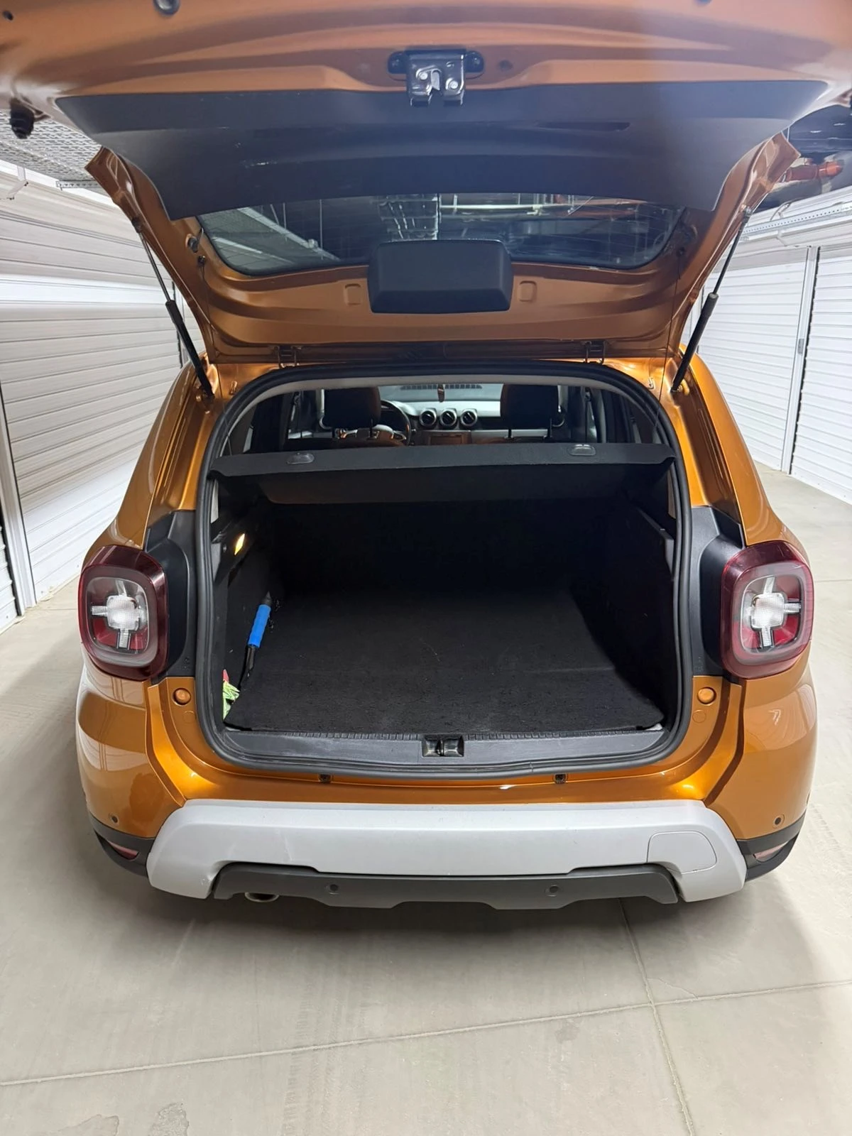 Dacia Duster 1.5 DCi 4x4, снимка 8 - Автомобили и джипове - 56245250