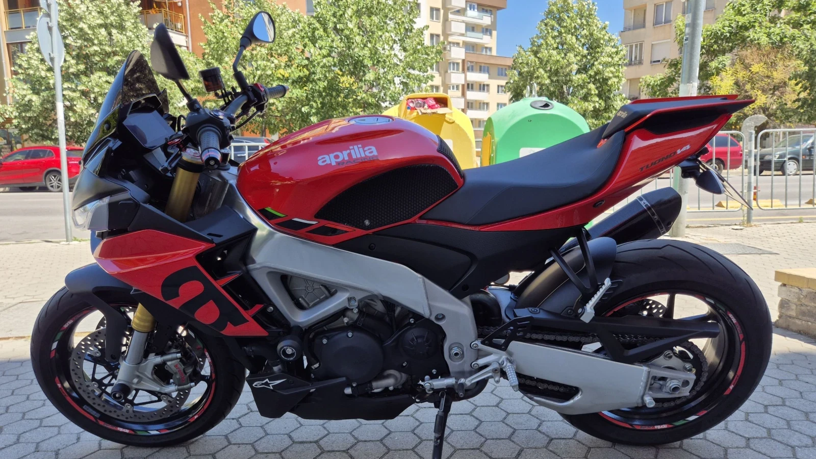Aprilia Tuono V4 - изображение 5