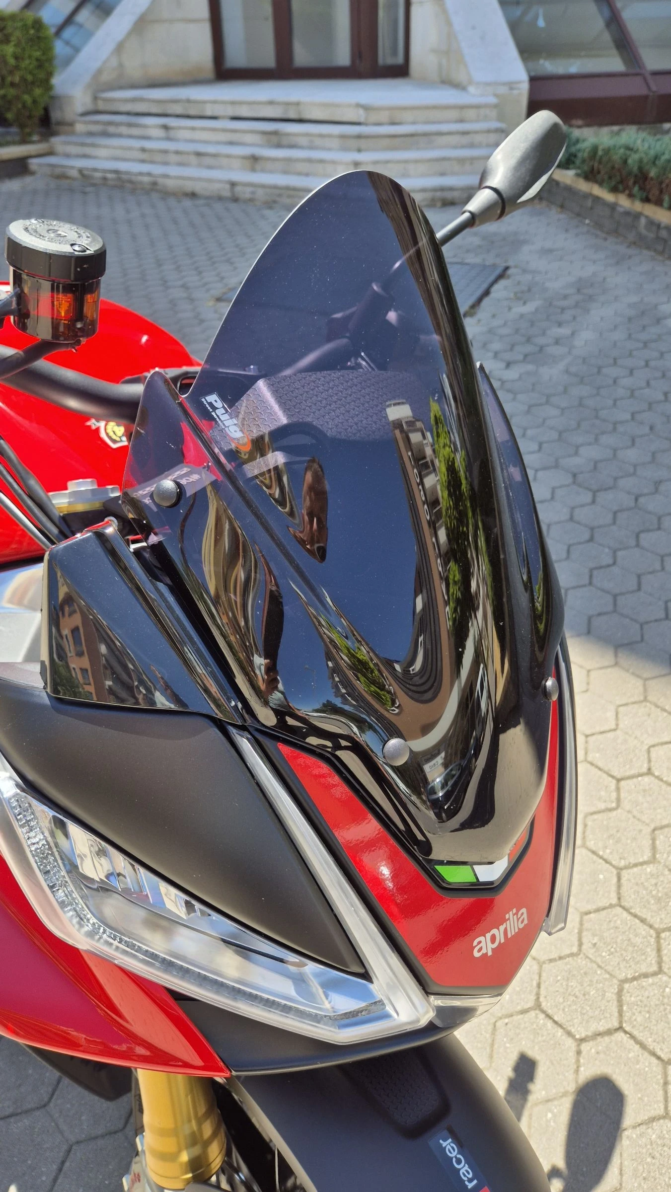 Aprilia Tuono V4 - изображение 9