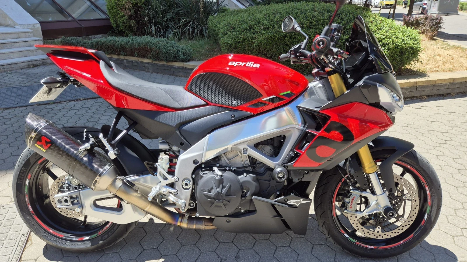 Aprilia Tuono V4 - изображение 6