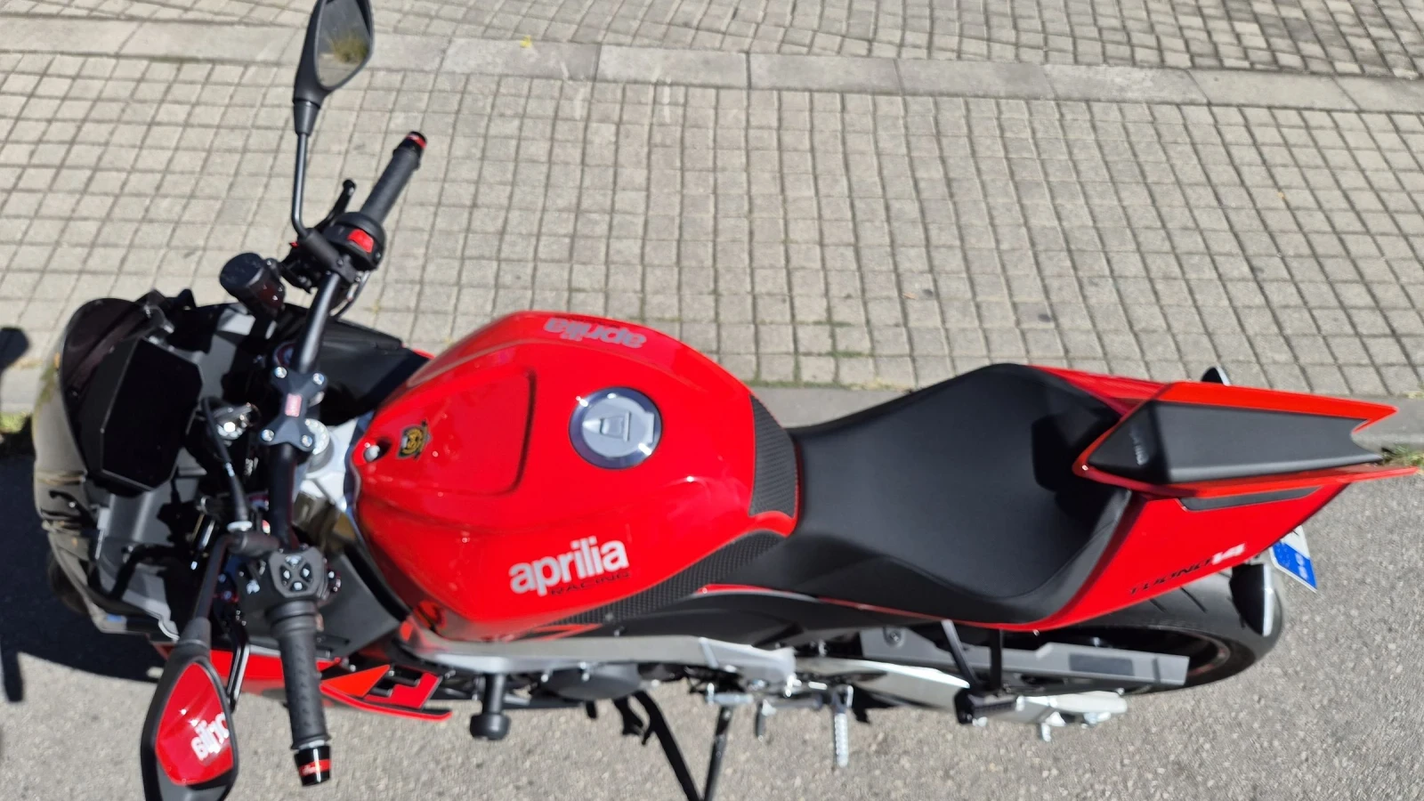 Aprilia Tuono V4 - изображение 7