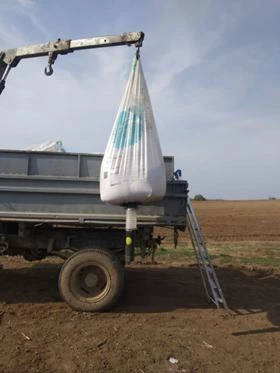 Трактор John Deere ДИСПЕНСЪР ЗА ТОР И СЕМЕНА , снимка 4