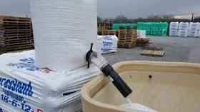 Трактор John Deere ДИСПЕНСЪР ЗА ТОР И СЕМЕНА , снимка 10