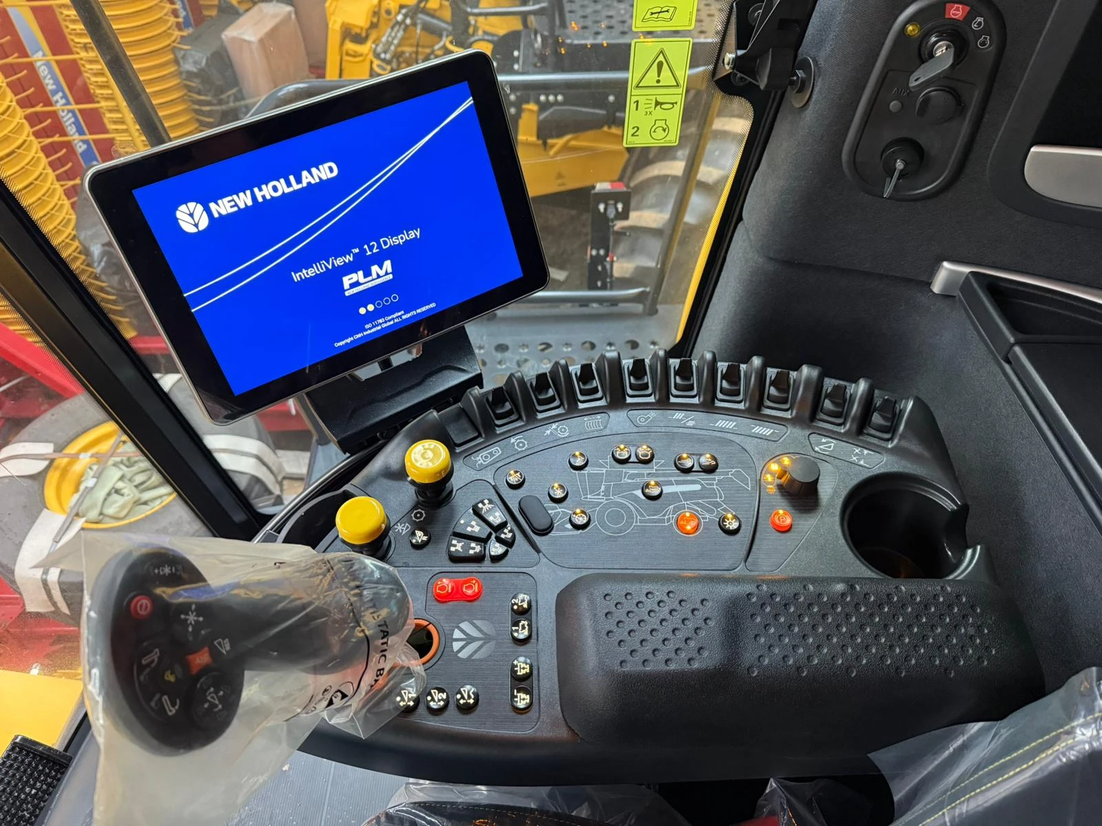 ������� New Holland CR10.90 | Mobile.bg � ����������� 11