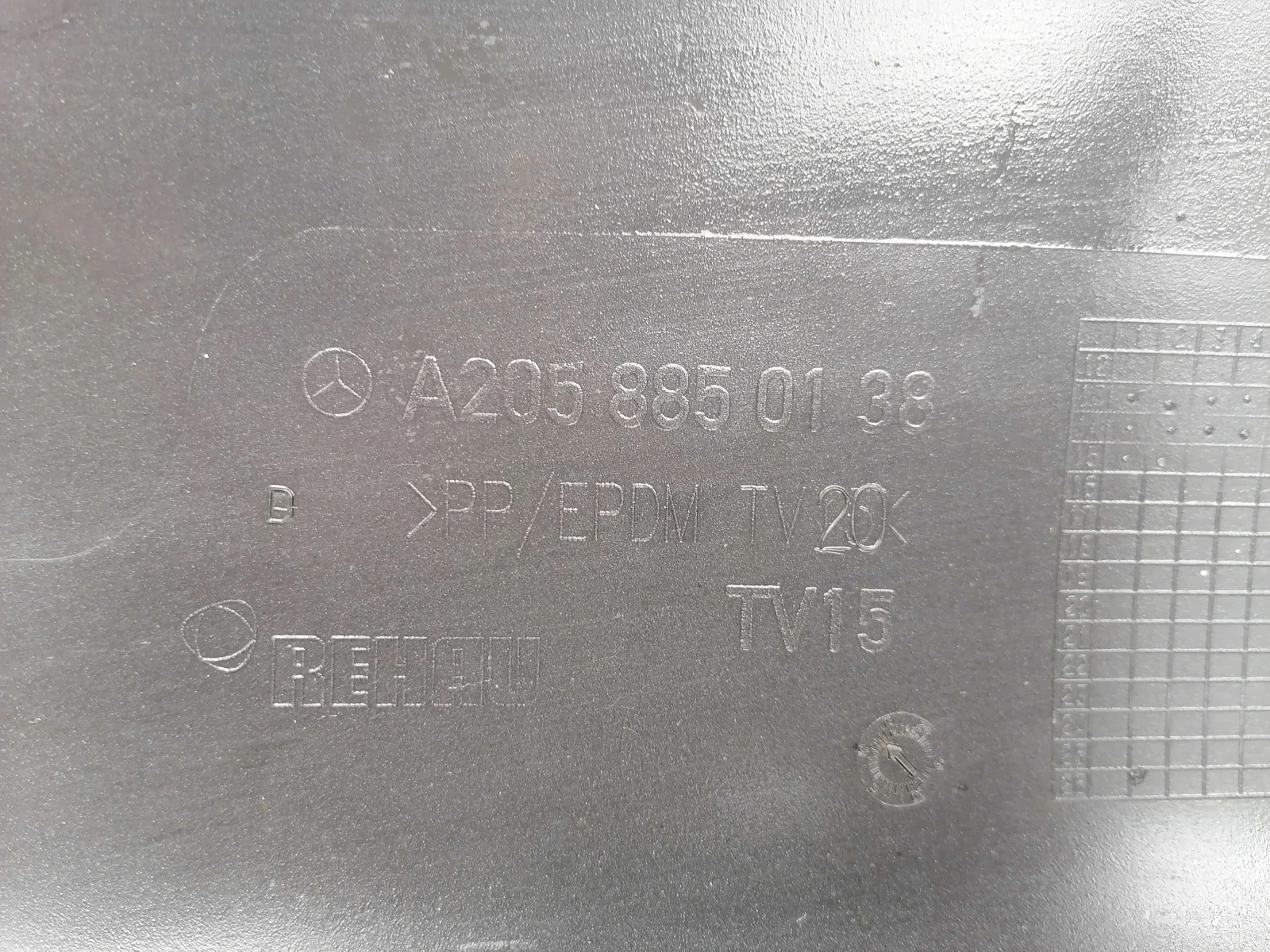 Оригиналнa броня Mercedes C Class Ц клас W205 Sedan A2058850138, снимка 5 - Части - 55385088