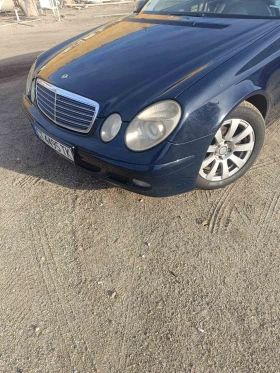 Mercedes-Benz E 220, снимка 15