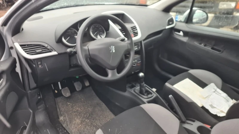 Peugeot 207 1.4 hdi, снимка 9 - Автомобили и джипове - 38865413