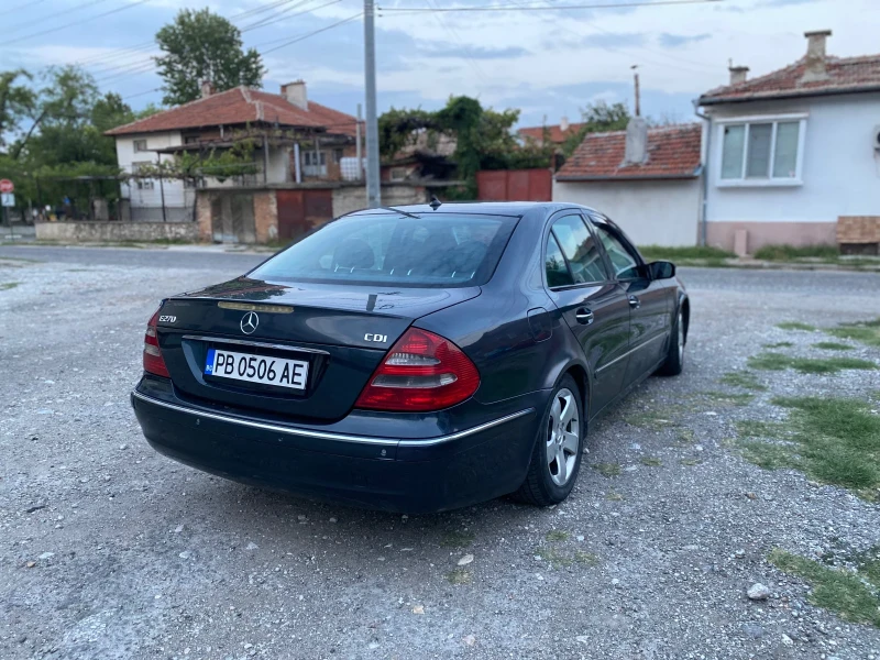 Mercedes-Benz E 270 2.7 CDTI , снимка 5 - Автомобили и джипове - 47134561