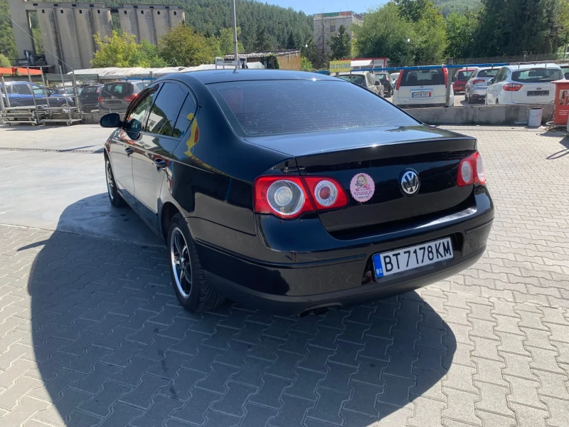 VW Passat, снимка 5 - Автомобили и джипове - 47169324