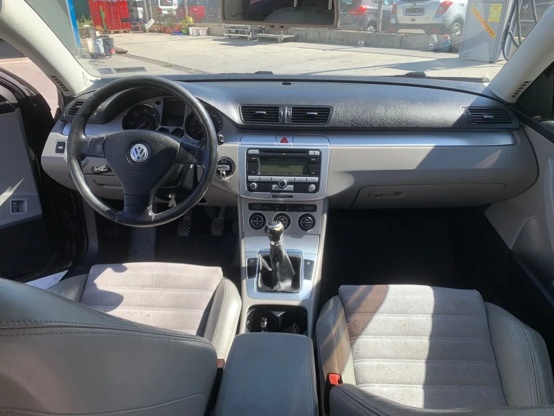 VW Passat, снимка 10 - Автомобили и джипове - 47169324