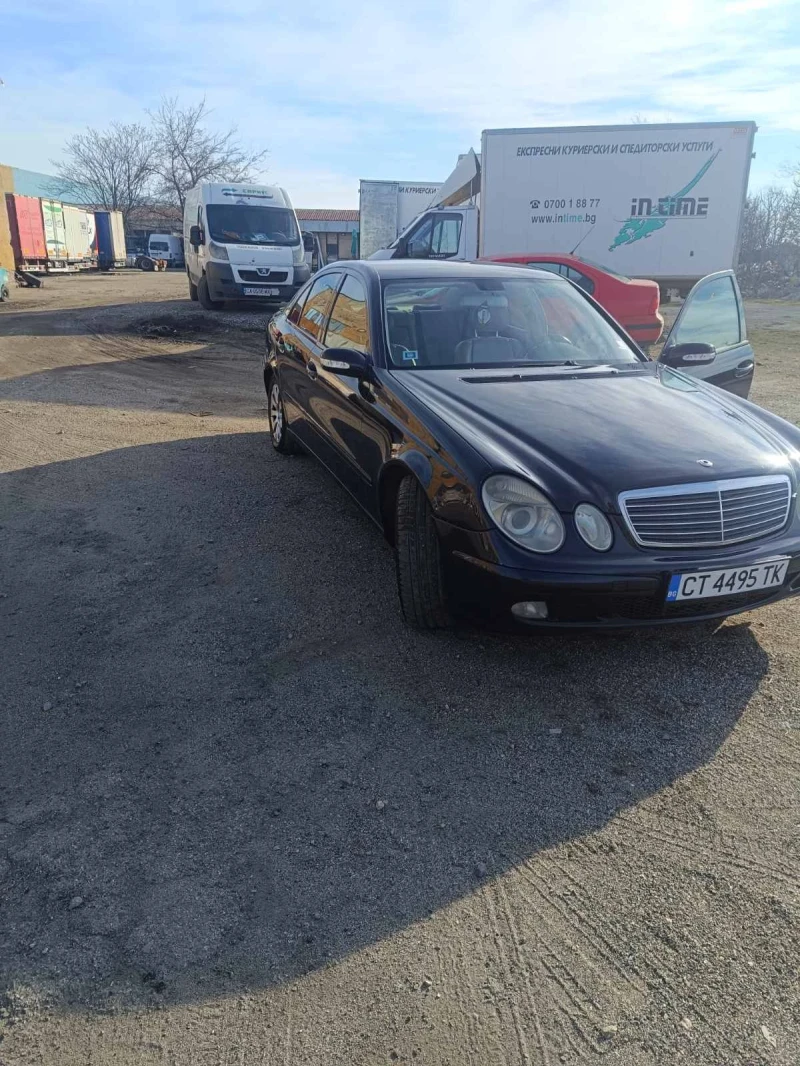 Mercedes-Benz E 220, снимка 13 - Автомобили и джипове - 48585112