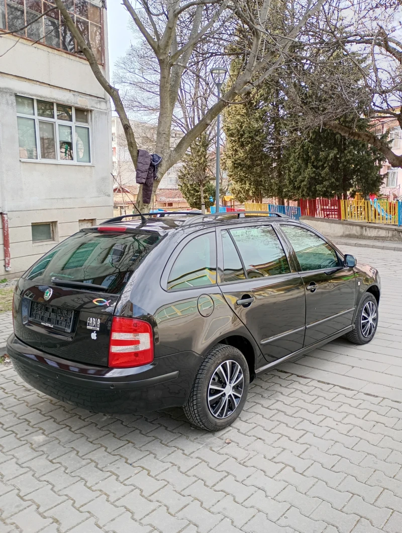 Skoda Fabia 1.4 TDI Facelift Клима Подгрев Парктроник , снимка 6 - Автомобили и джипове - 49449362