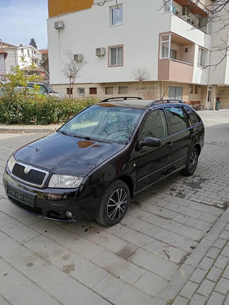 Skoda Fabia 1.4 TDI Facelift Клима Подгрев Парктроник , снимка 1 - Автомобили и джипове - 49449362