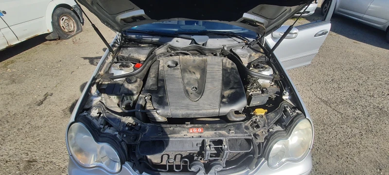 Mercedes-Benz C 200, снимка 14 - Автомобили и джипове - 52244631