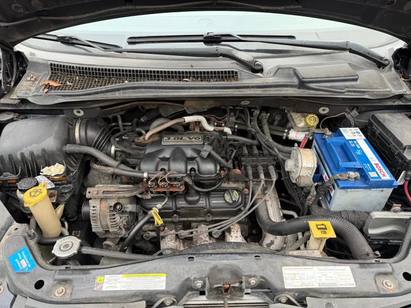 Chrysler Town and Country 3.8 V6 Бензин/Газ Автомат, снимка 17 - Автомобили и джипове - 52794261