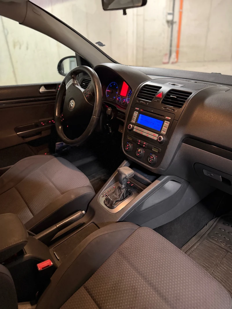 VW Golf GTD TOP! , снимка 8 - Автомобили и джипове - 52933369