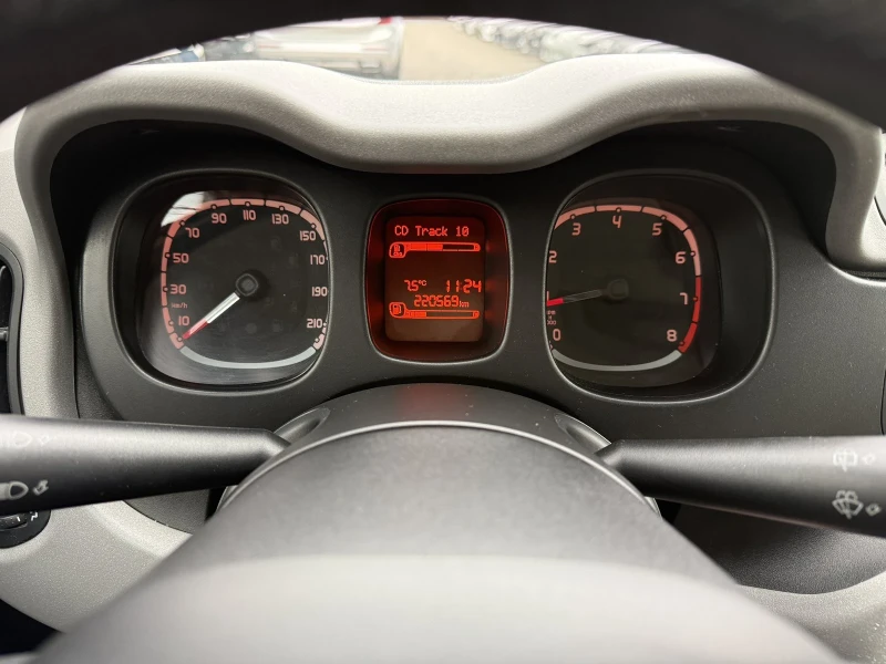 Fiat Panda 0.9T Petrol/CNG, снимка 9 - Автомобили и джипове - 53390978