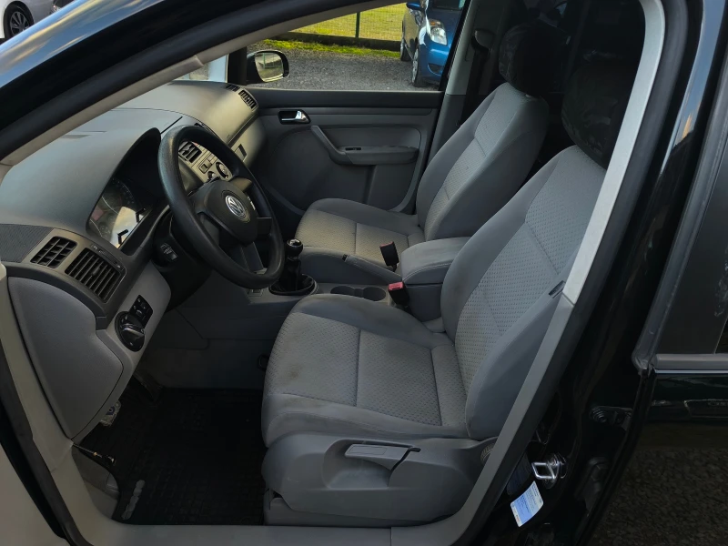 VW Touran -1.9TDI-105кс-6 скорости-КЛИМАТРОНИК-, снимка 9 - Автомобили и джипове - 53534685