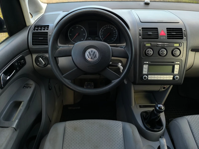 VW Touran -1.9TDI-105кс-6 скорости-КЛИМАТРОНИК-, снимка 11 - Автомобили и джипове - 53534685