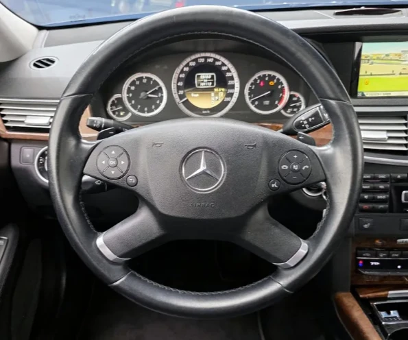 Mercedes-Benz E 300 | Mobile.bg   12