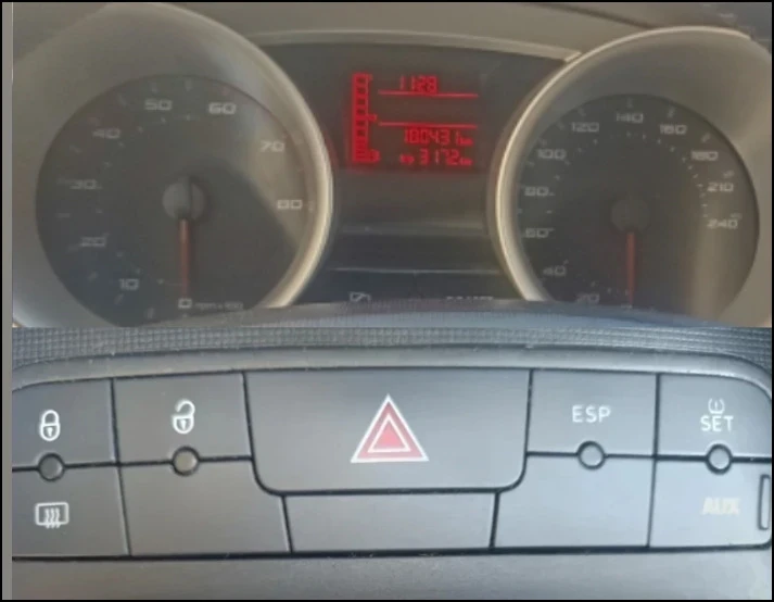 Seat Ibiza, снимка 8 - Автомобили и джипове - 53043141