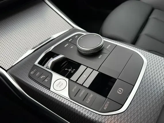 BMW 330 e xDrive = M-Sport Pro = Гаранция, снимка 7 - Автомобили и джипове - 53823956