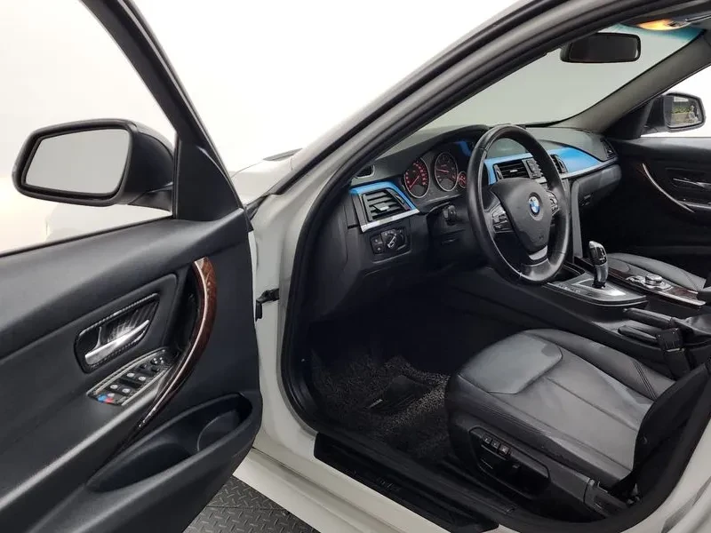 BMW 320 d, снимка 10 - Автомобили и джипове - 54590210