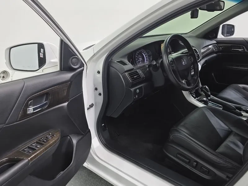 Honda Accord 2.4 9Th Gen , снимка 12 - Автомобили и джипове - 55715499