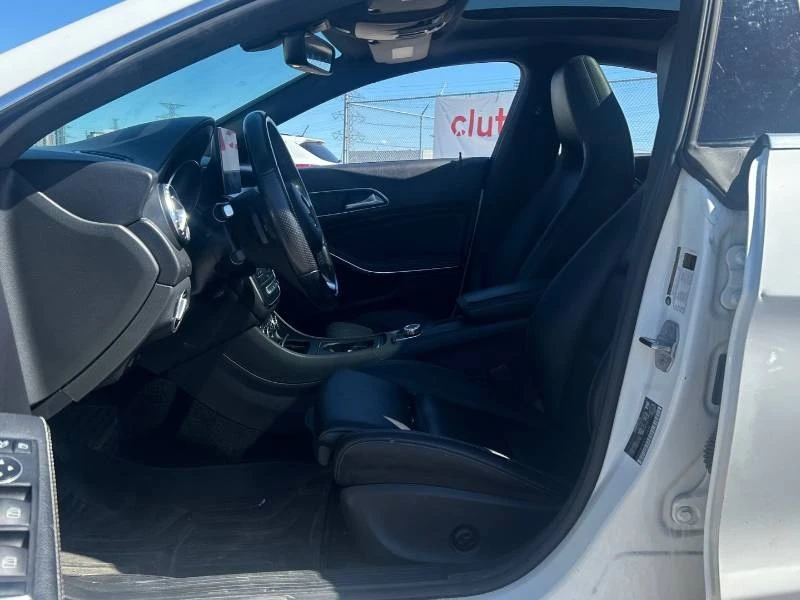 Mercedes-Benz CLA 250 * 4MATIC * 2 КЛЮЧА * PANO * , снимка 7 - Автомобили и джипове - 55887344