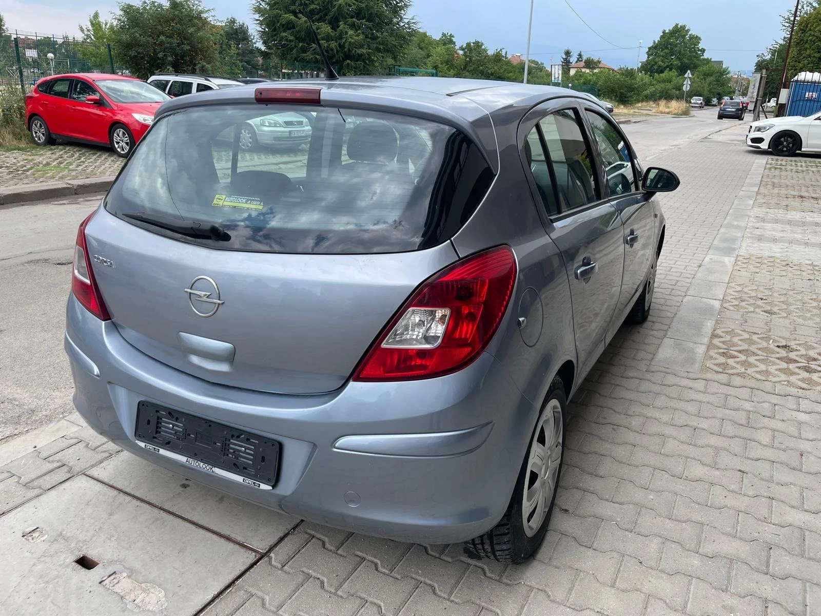 Opel Corsa 1.2i16v-Silver edition!!! - изображение 5