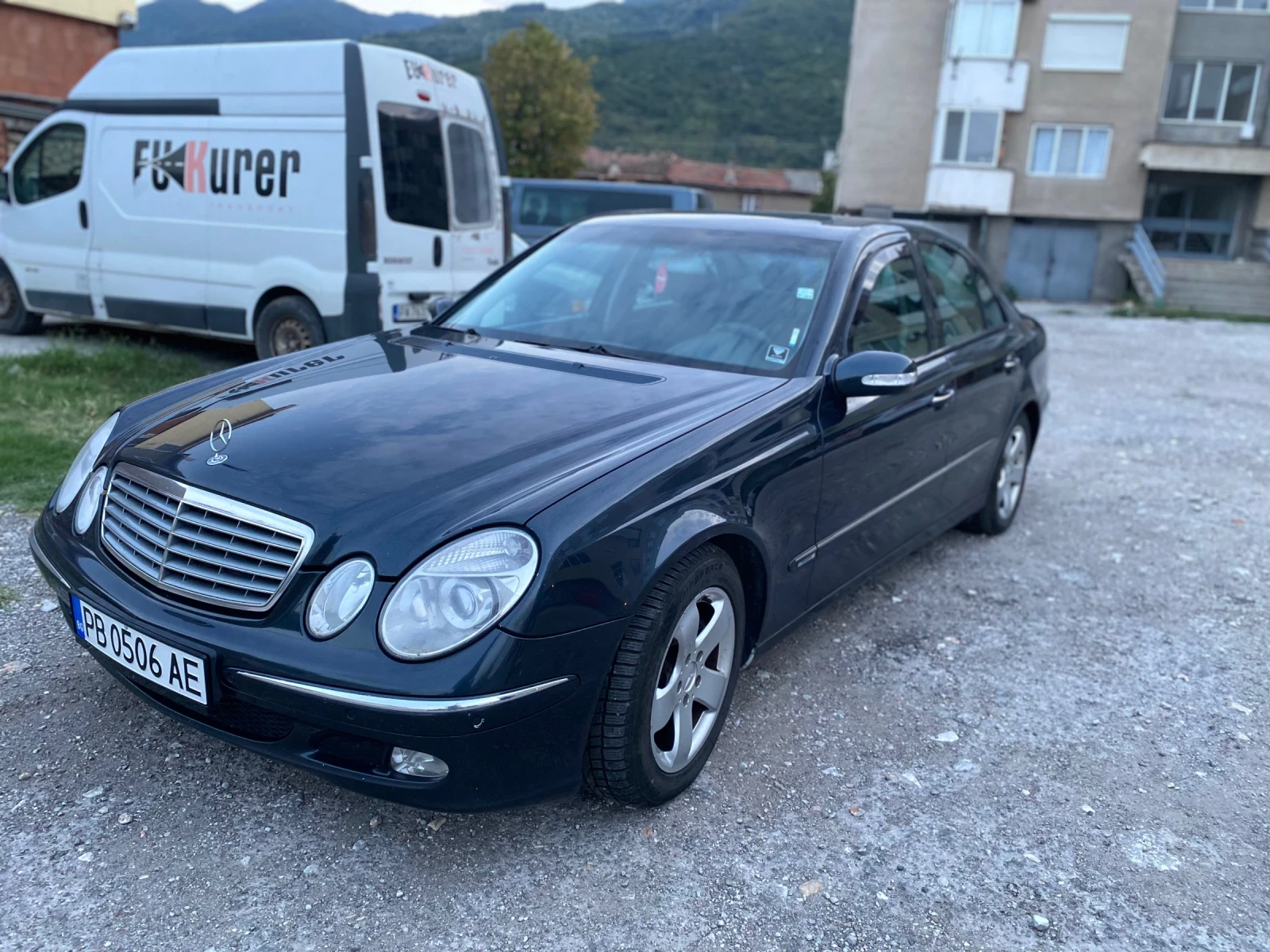 Mercedes-Benz E 270 2.7 CDTI  - изображение 3