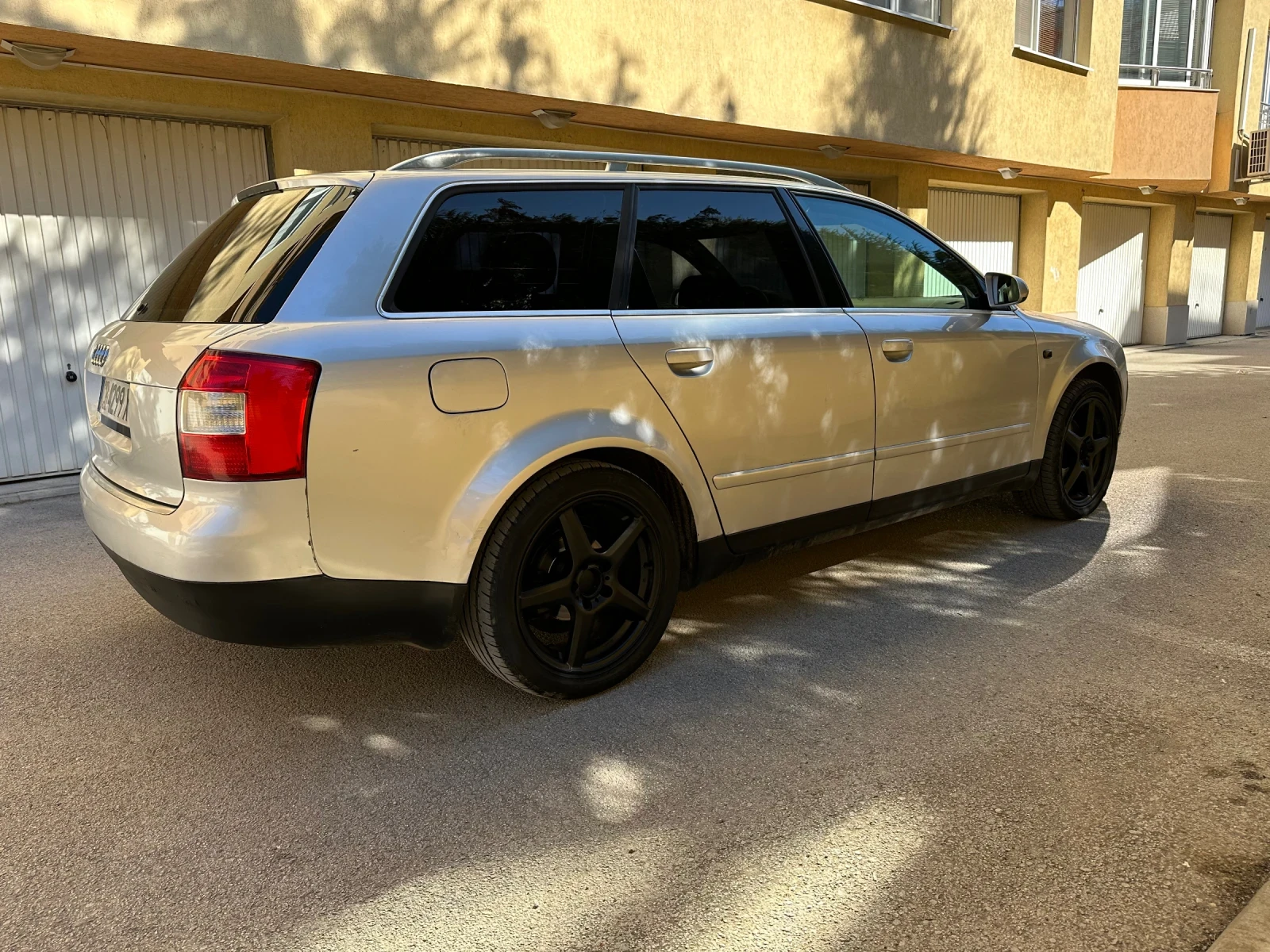 Audi A4 1.9 131 - изображение 3