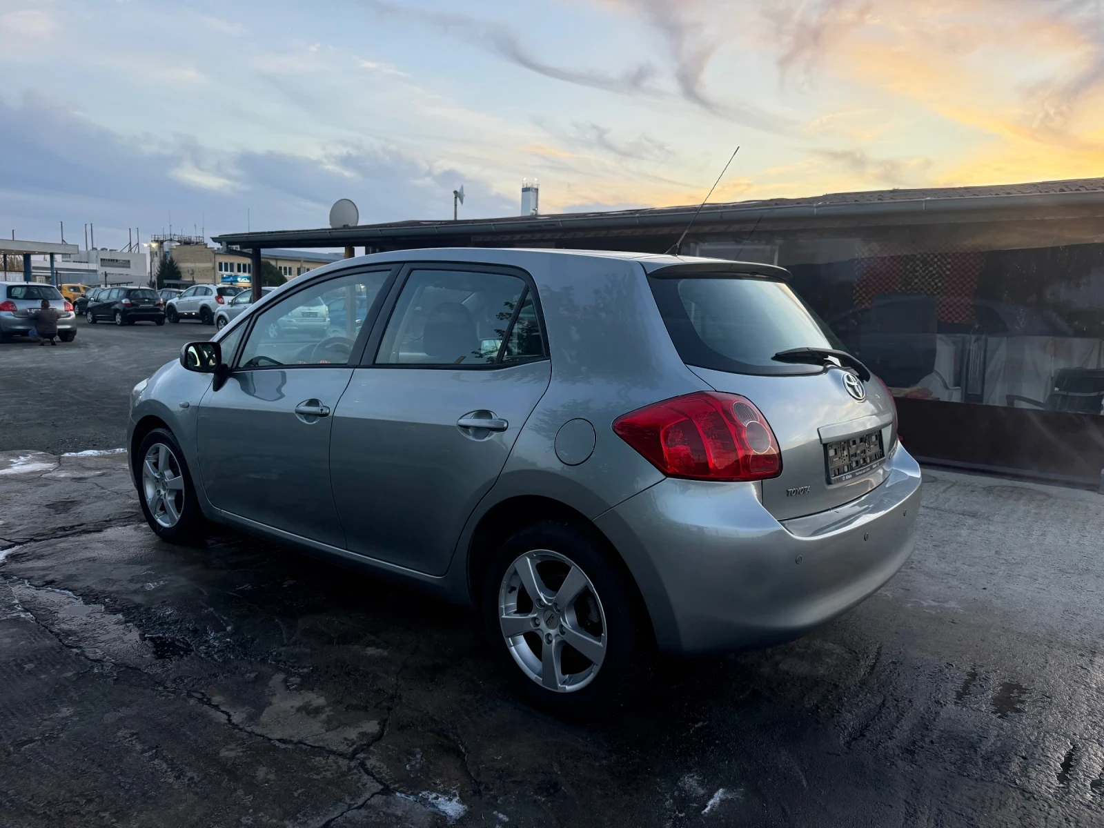 Toyota Auris 1.6 - изображение 5