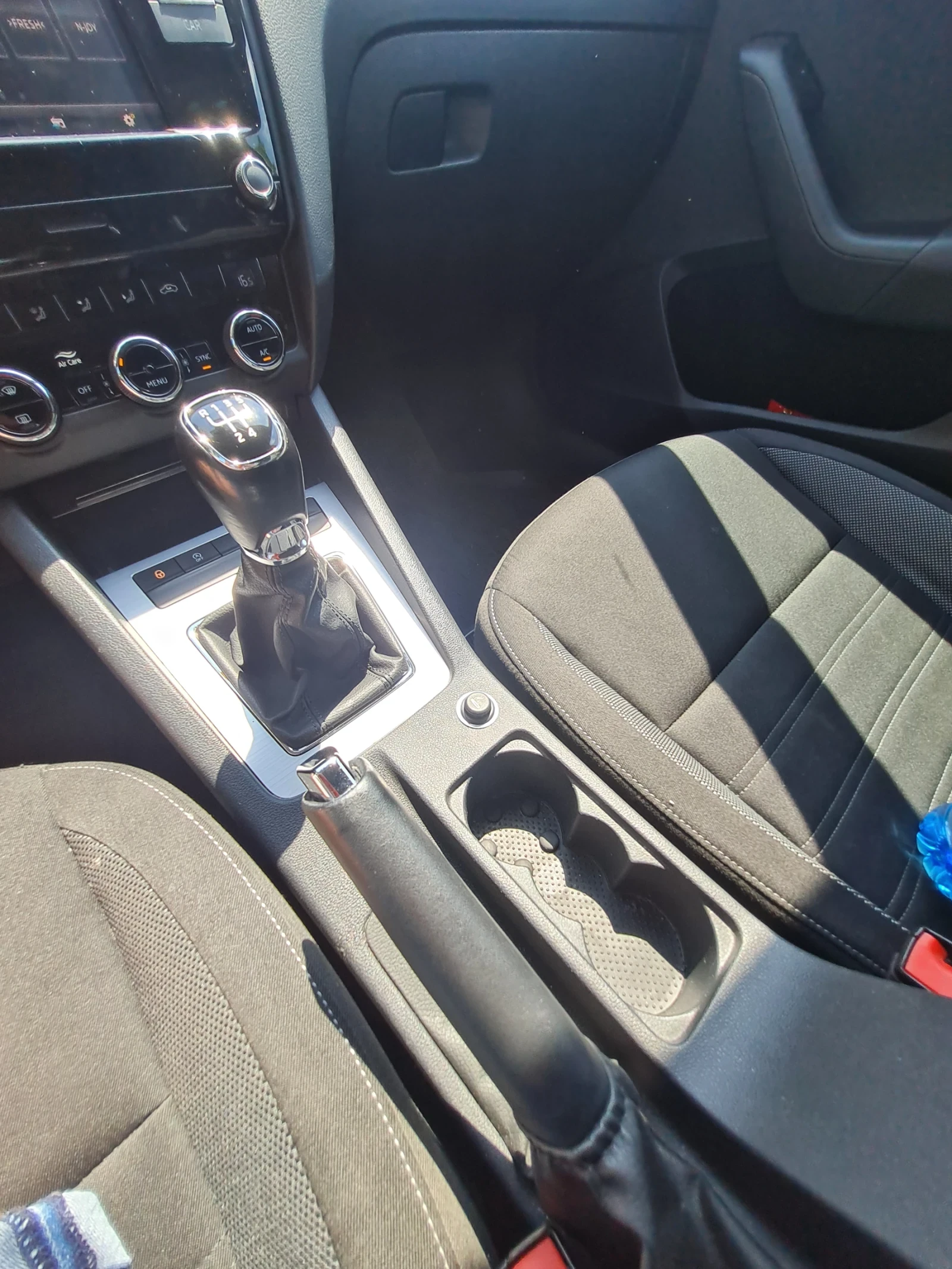 Skoda Octavia, снимка 8 - Автомобили и джипове - 55004574